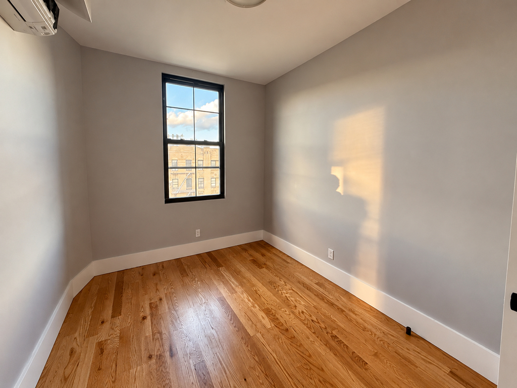 1522 St Johns Place - Photo 6