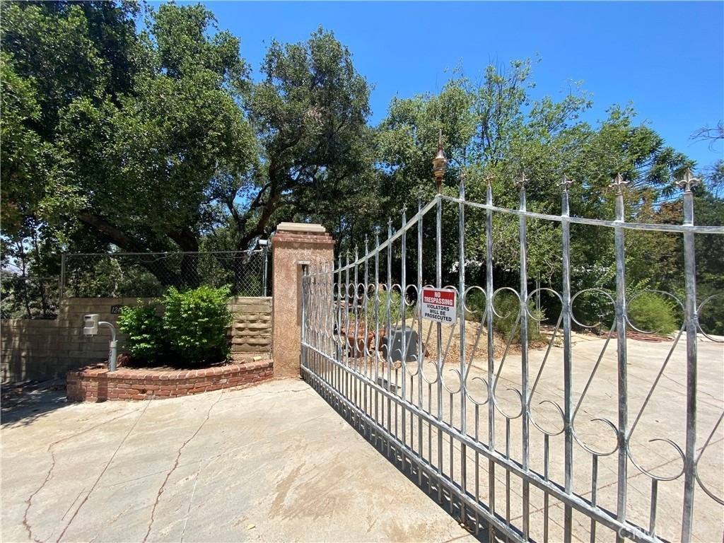 1248 Rocky Road - Photo 37