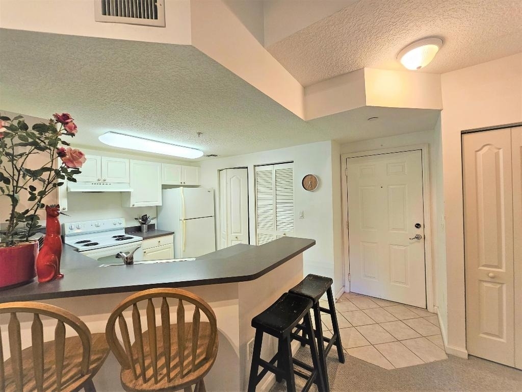 5050 Fairways Circle - Photo 2