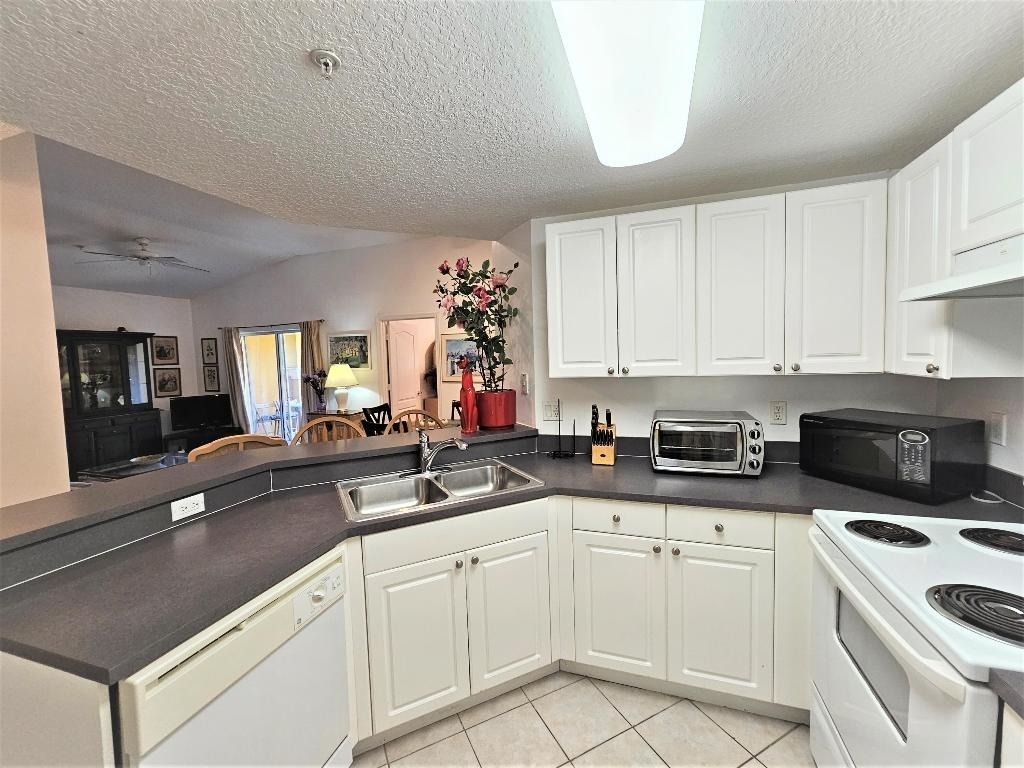 5050 Fairways Circle - Photo 5