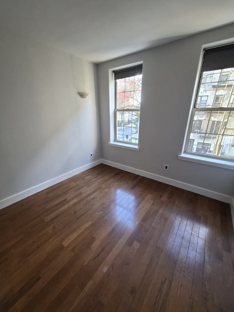 41 Havemeyer Street - Photo 1
