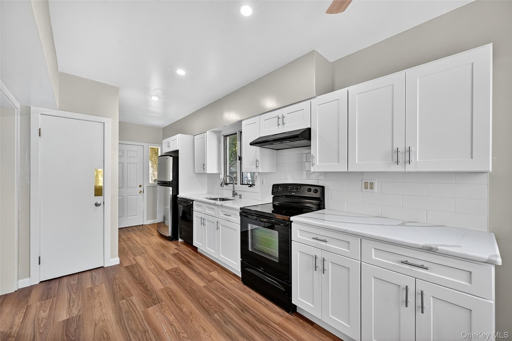 171 West Street - Photo 15