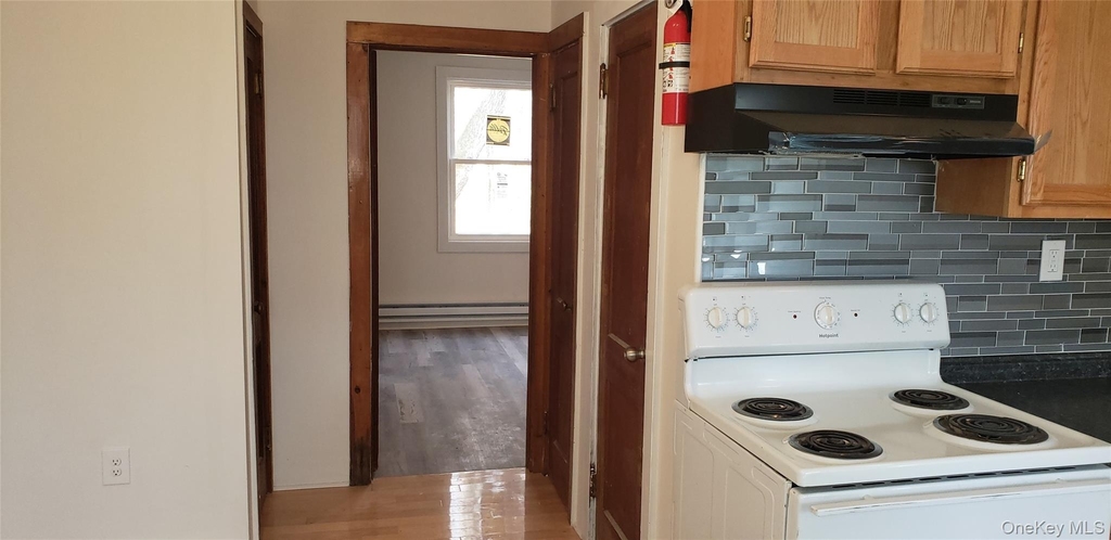 42 Hillside Avenue - Photo 2