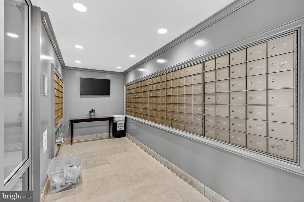1900 Lyttonsville Road - Photo 3