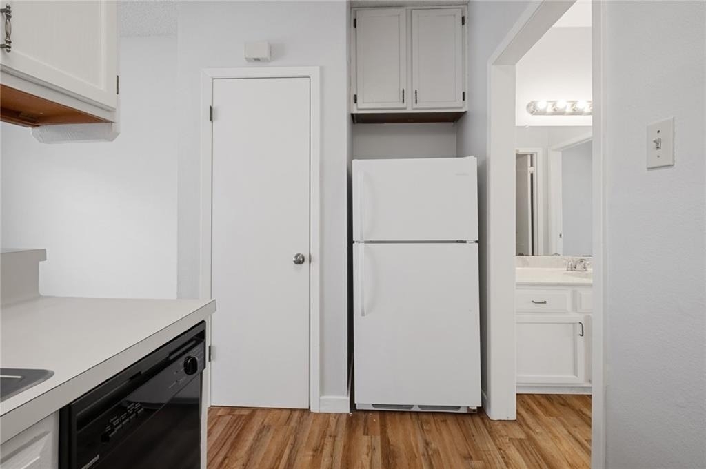 2210 Pearl St - Photo 6