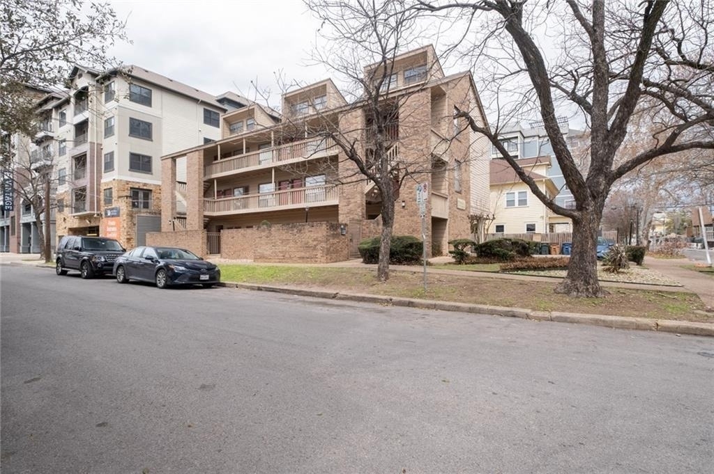 2210 Pearl St - Photo 16