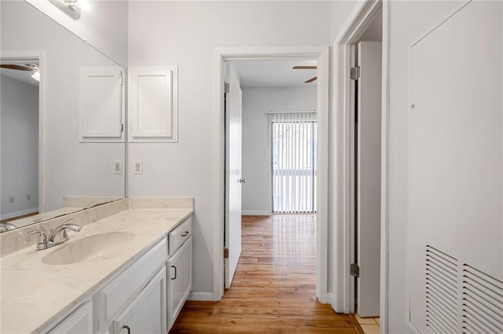 2210 Pearl St - Photo 7