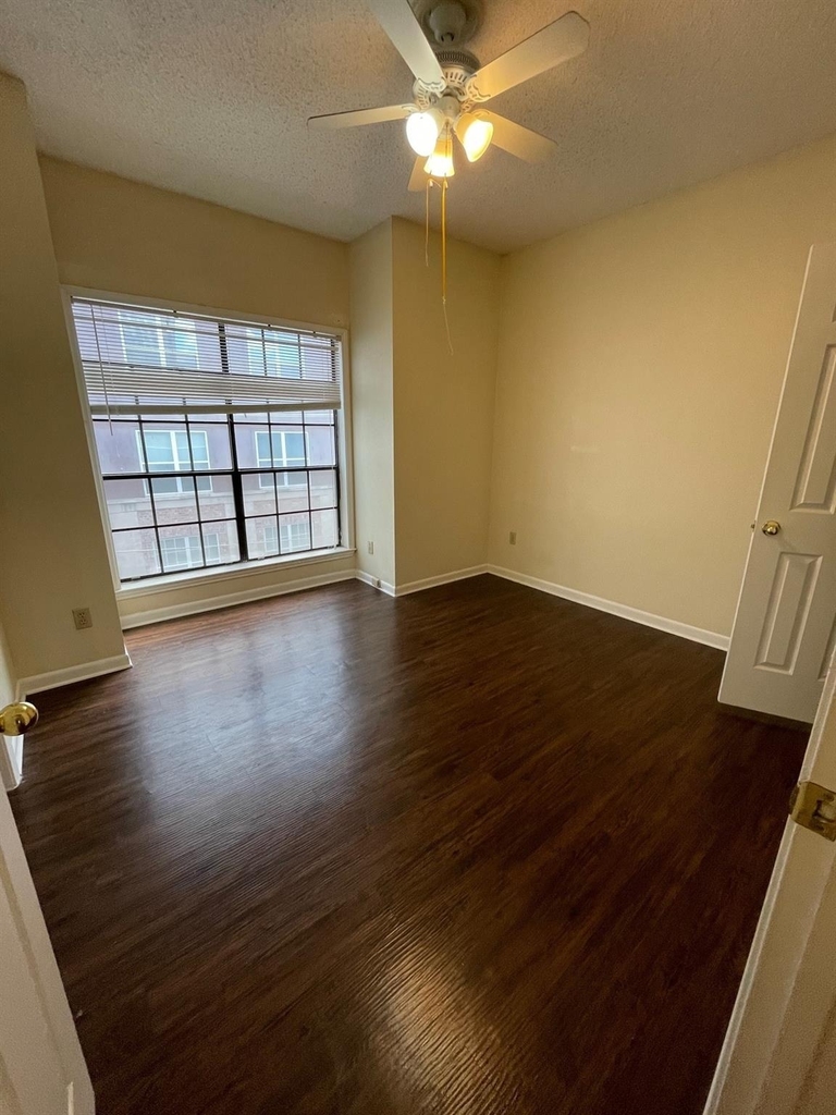 715 W 22 1/2 St - Photo 12