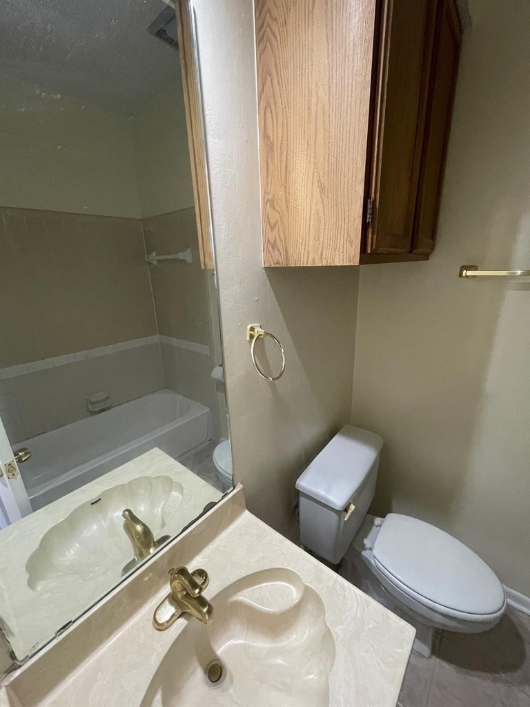 715 W 22 1/2 St - Photo 13