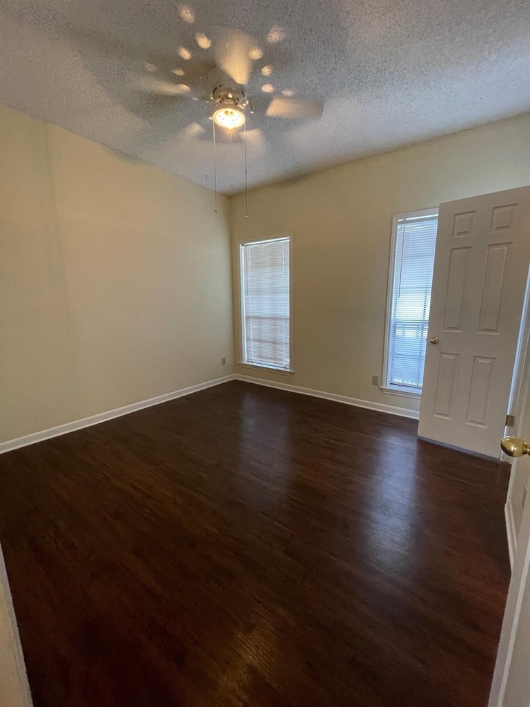 715 W 22 1/2 St - Photo 14