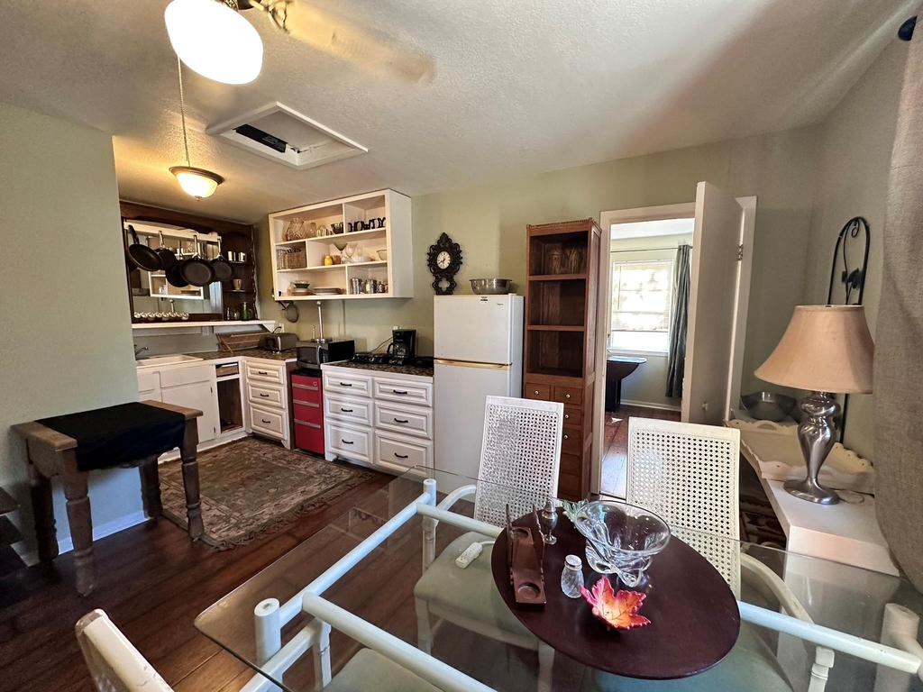 103 Yucca Dr - Photo 2