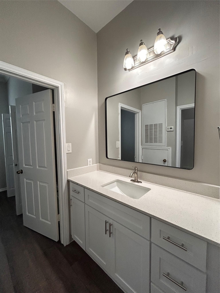 2814 Nueces St - Photo 5