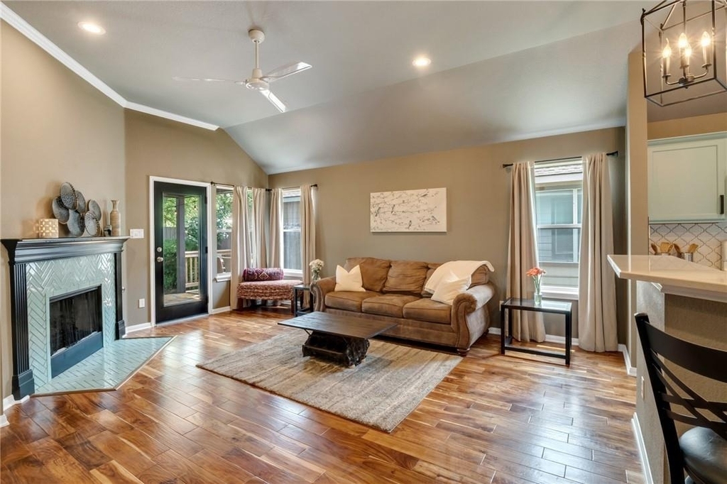 403 Rosedale Blvd - Photo 3