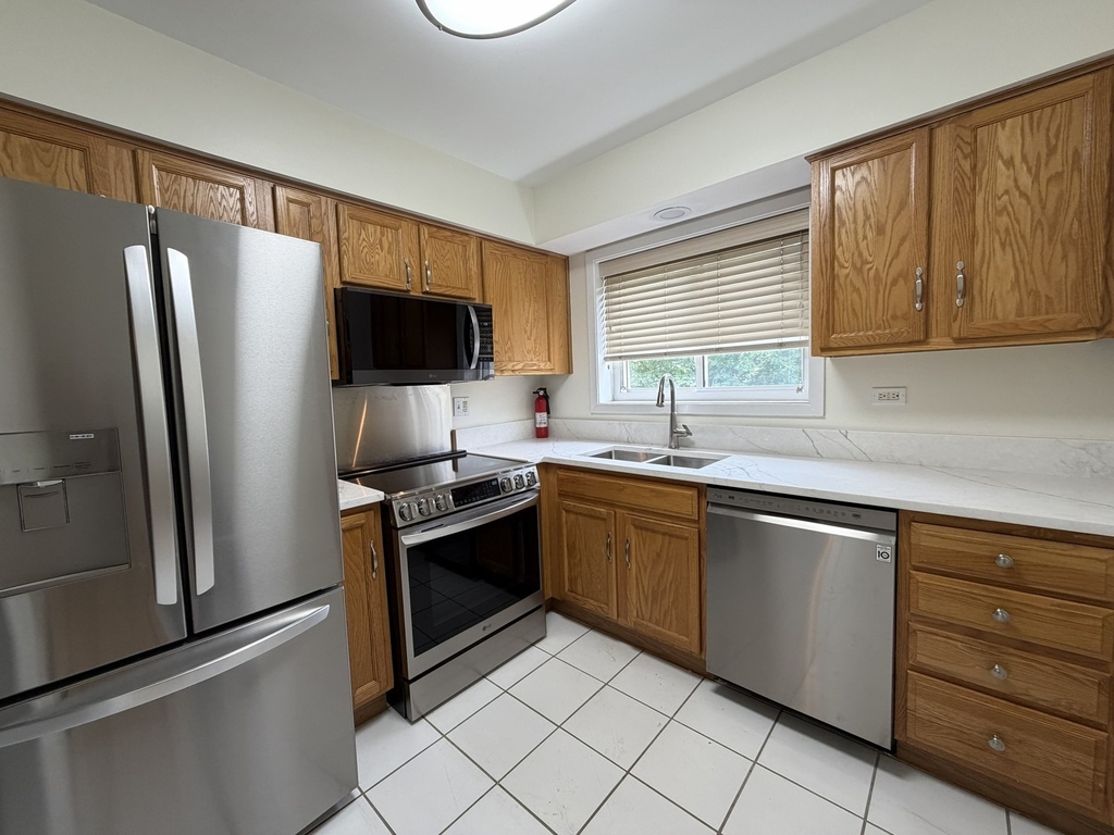 337 N Carter Street - Photo 4