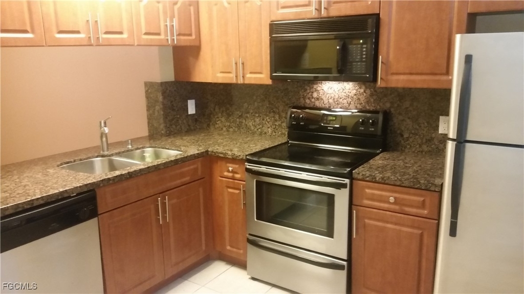 3421 Winkler Avenue - Photo 9