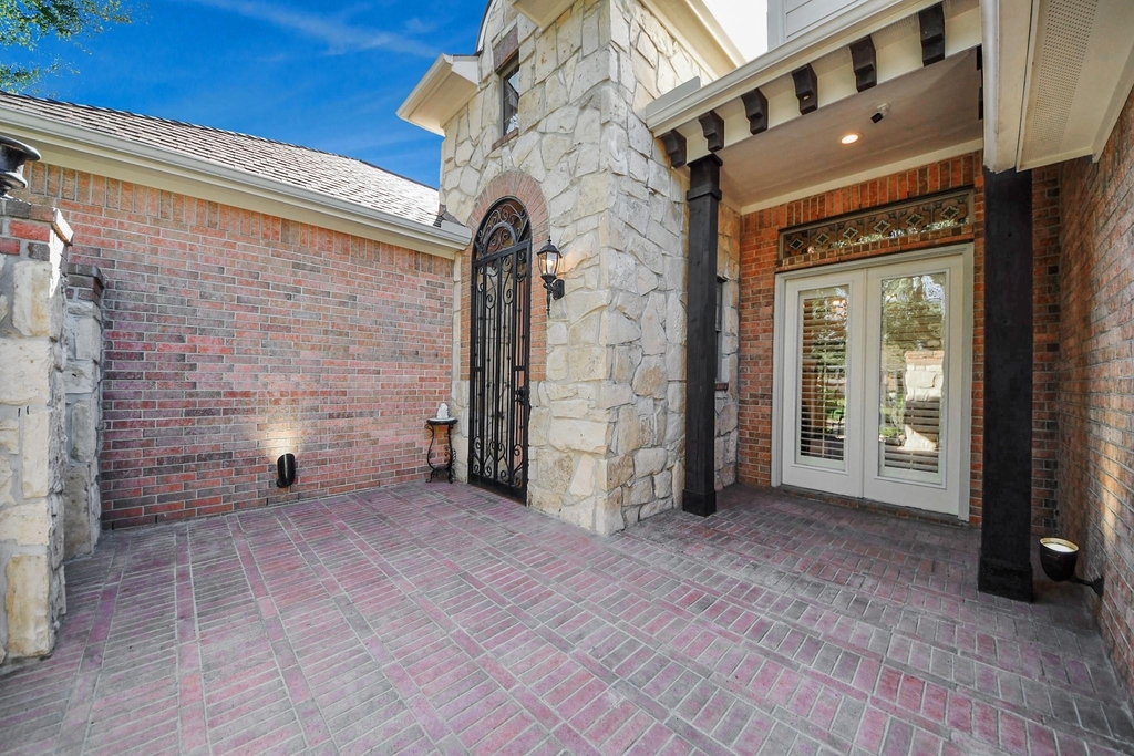 7211 Spring Meadow Lane - Photo 4
