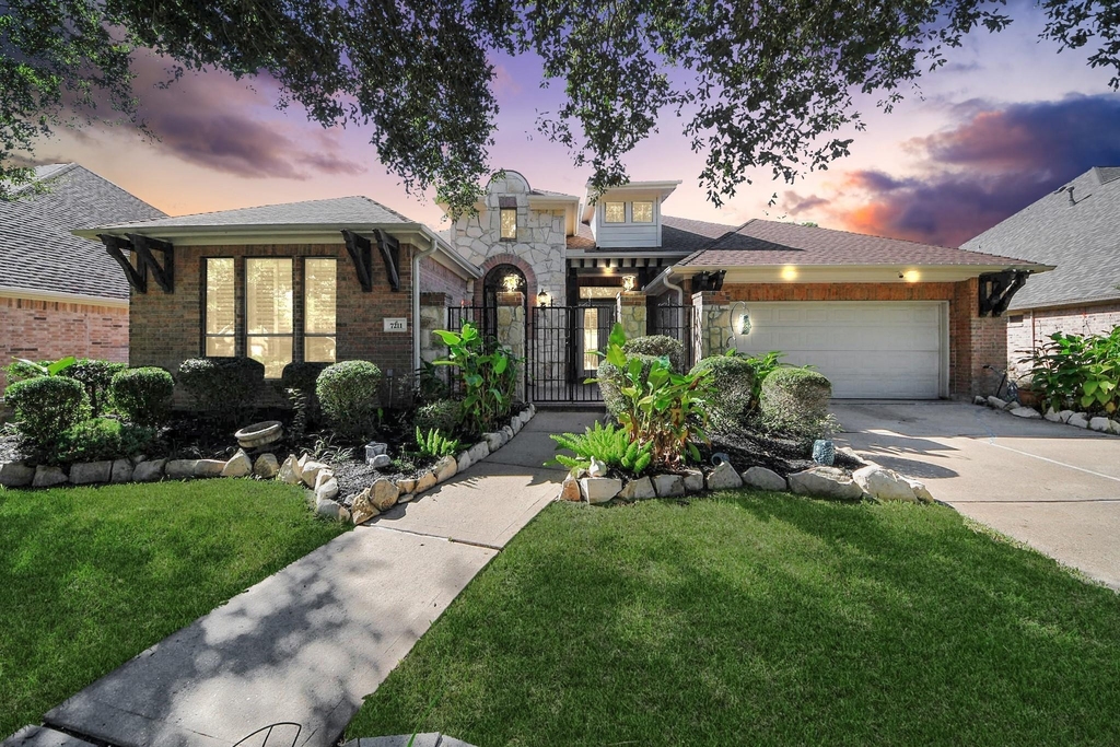 7211 Spring Meadow Lane - Photo 2