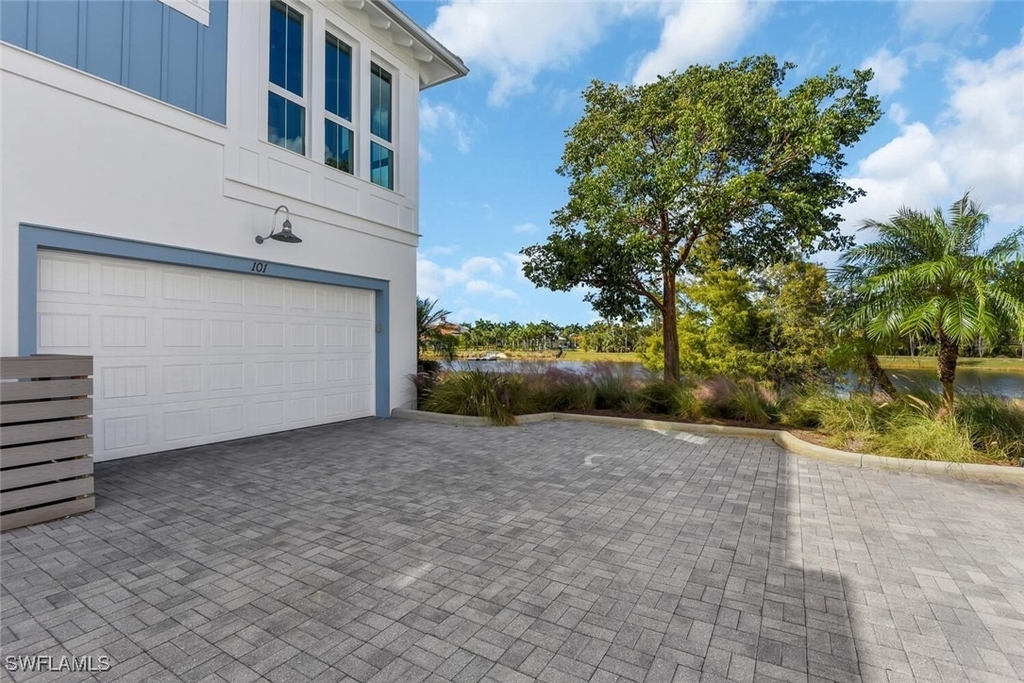6561 Dominica Drive - Photo 3