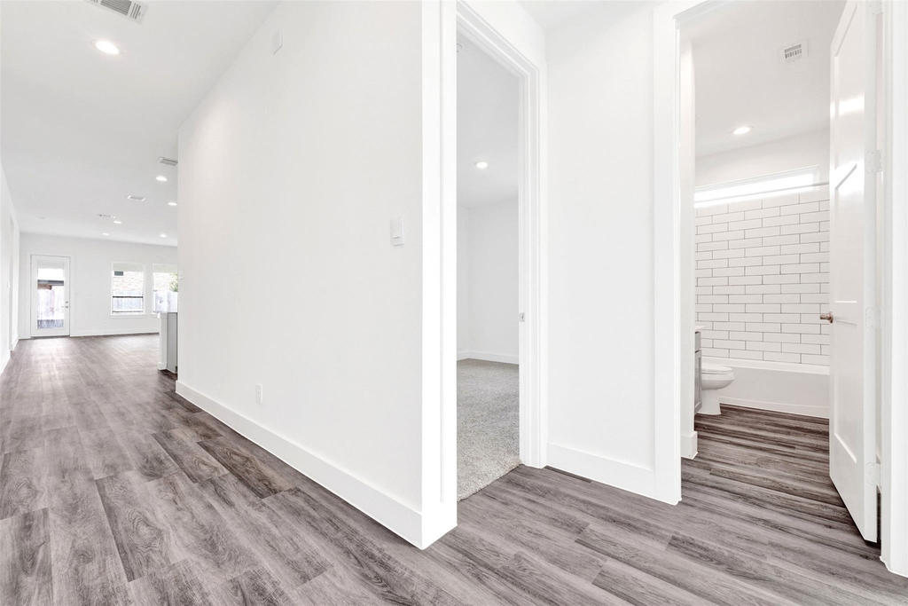 153 Aurora Springs Drive - Photo 4