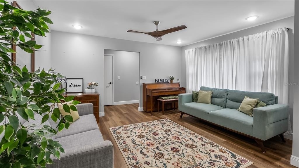 821 Pennsylvania Avenue - Photo 4
