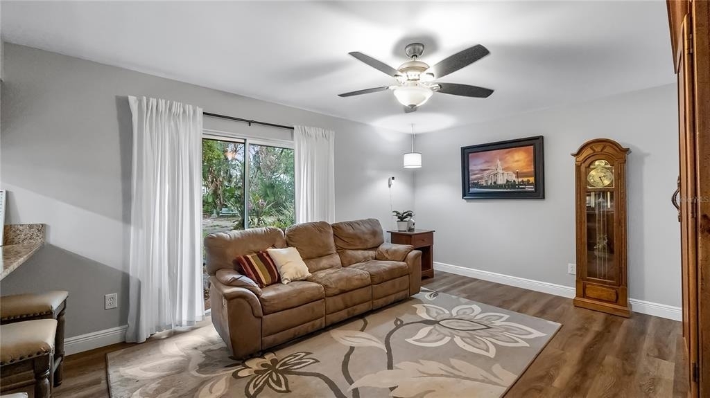 821 Pennsylvania Avenue - Photo 10