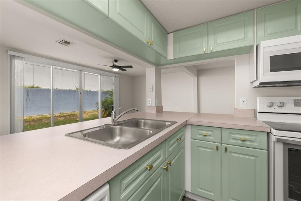 142 Mango Drive - Photo 9
