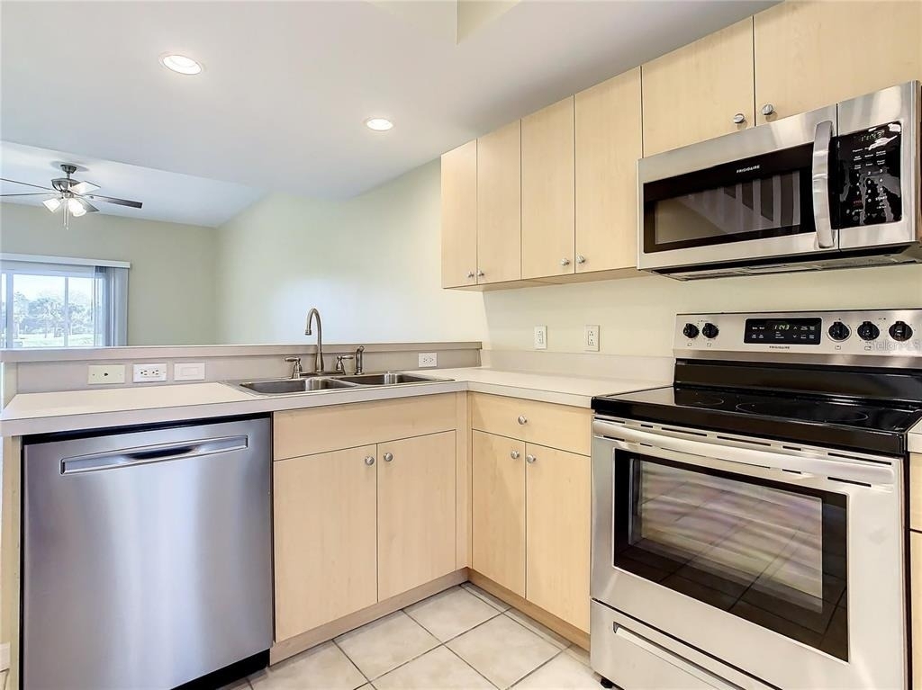 1196 Rio De Janeiro Avenue - Photo 6
