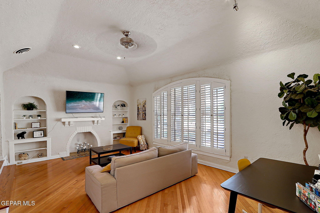 1104 Madeline Drive - Photo 6