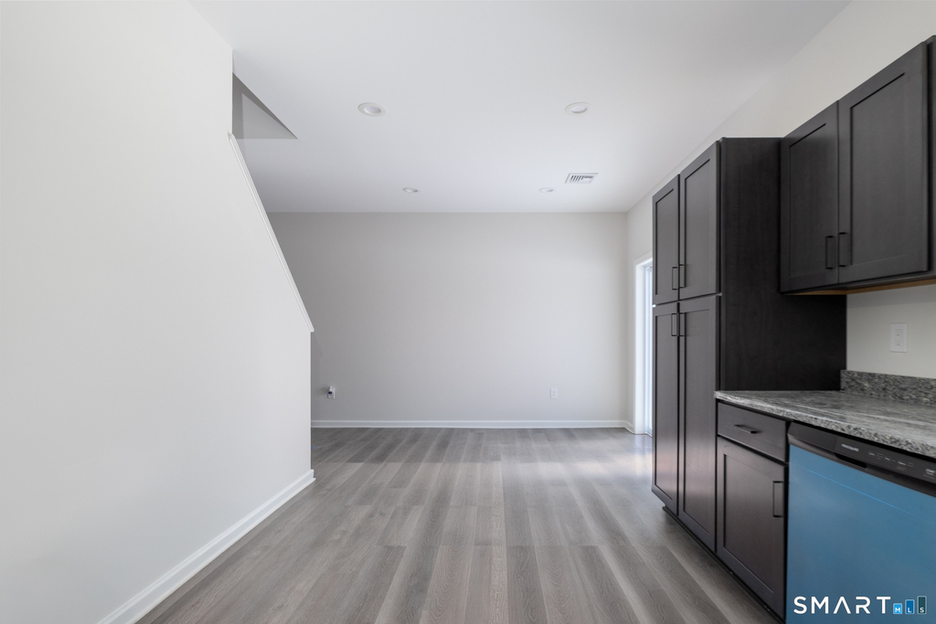 75 High Street - Photo 2