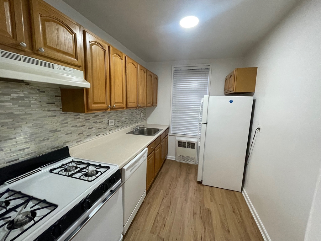67-15 102nd Street - Photo 2