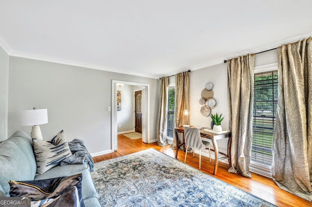 801 Mockingbird Lane - Photo 4