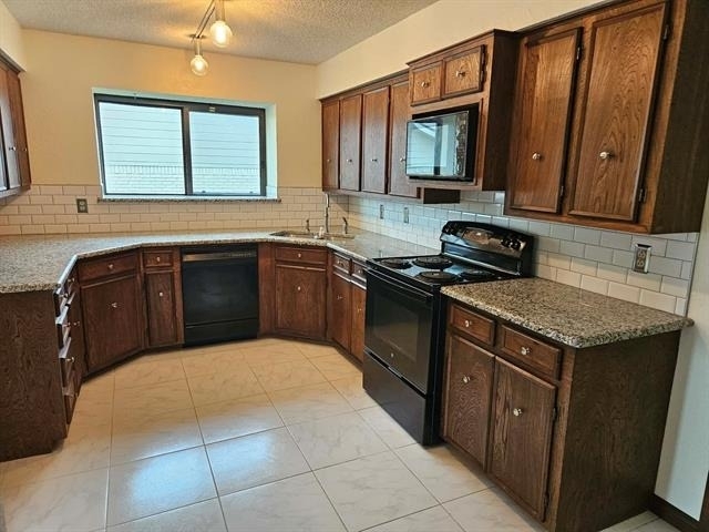 3921 Whiterock Trail - Photo 29