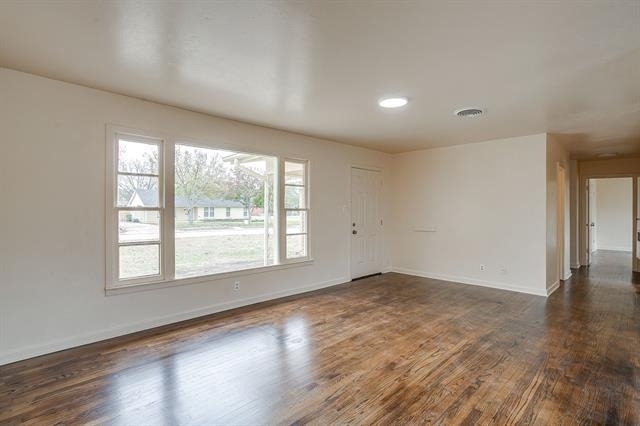 4315 Mackey Drive - Photo 4