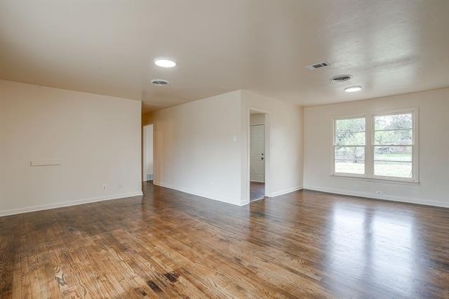 4315 Mackey Drive - Photo 3