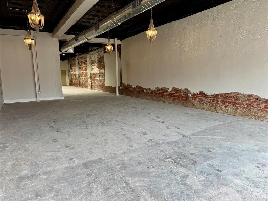 611 W Chickasha Avenue - Photo 2