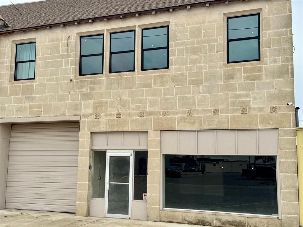 611 W Chickasha Avenue - Photo 0