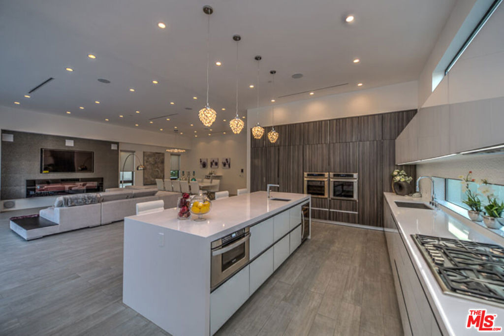 658 N Edinburgh Avenue - Photo 8