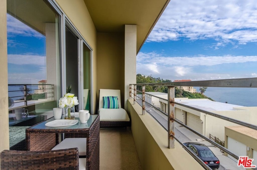 18065 Coastline Drive - Photo 5
