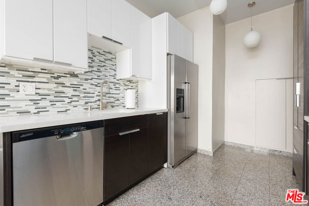 18065 Coastline Drive - Photo 9
