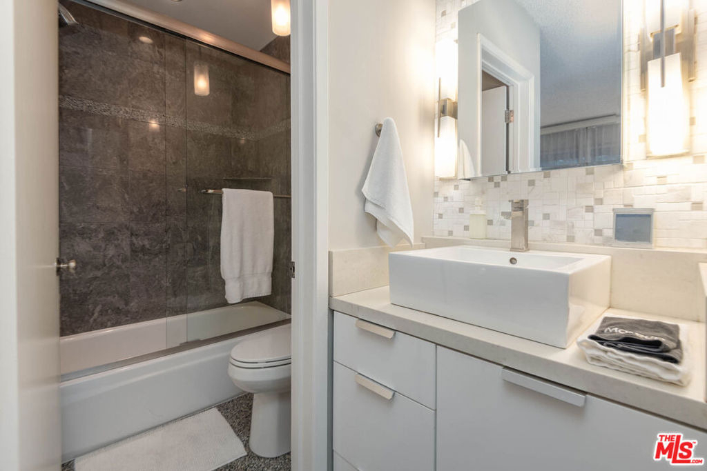 18065 Coastline Drive - Photo 15