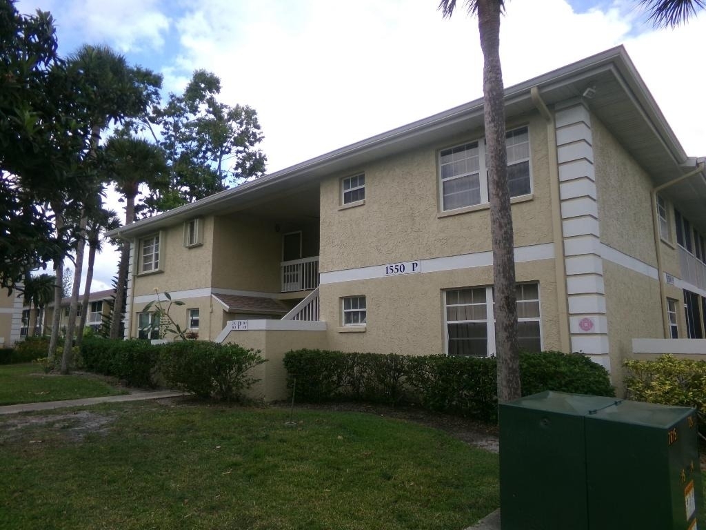 1550 Se Royal Green Circle - Photo 1