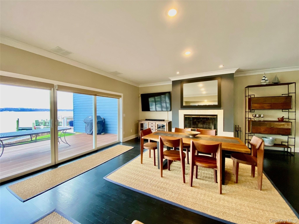 131 6th Street - Photo 2