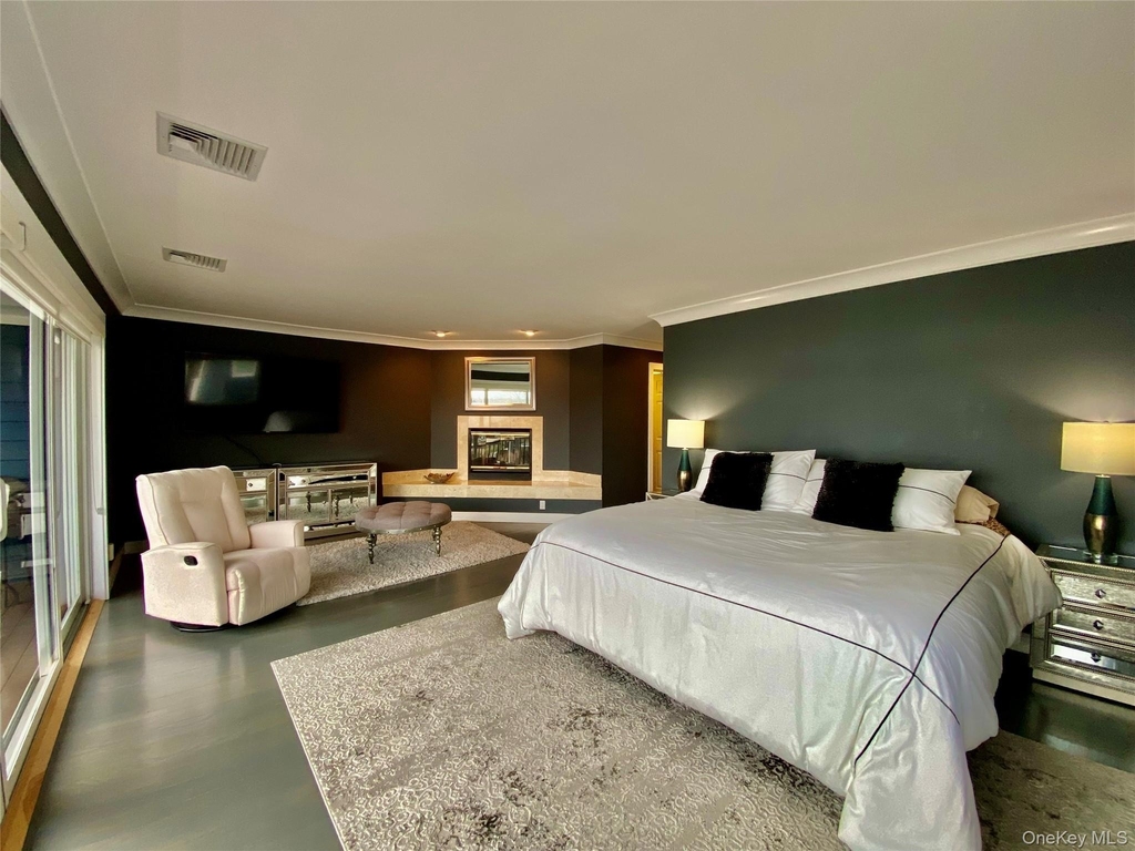 131 6th Street - Photo 8