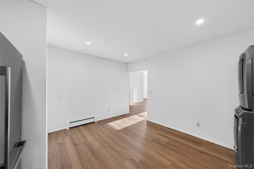 12 Scotchtown Avenue - Photo 17