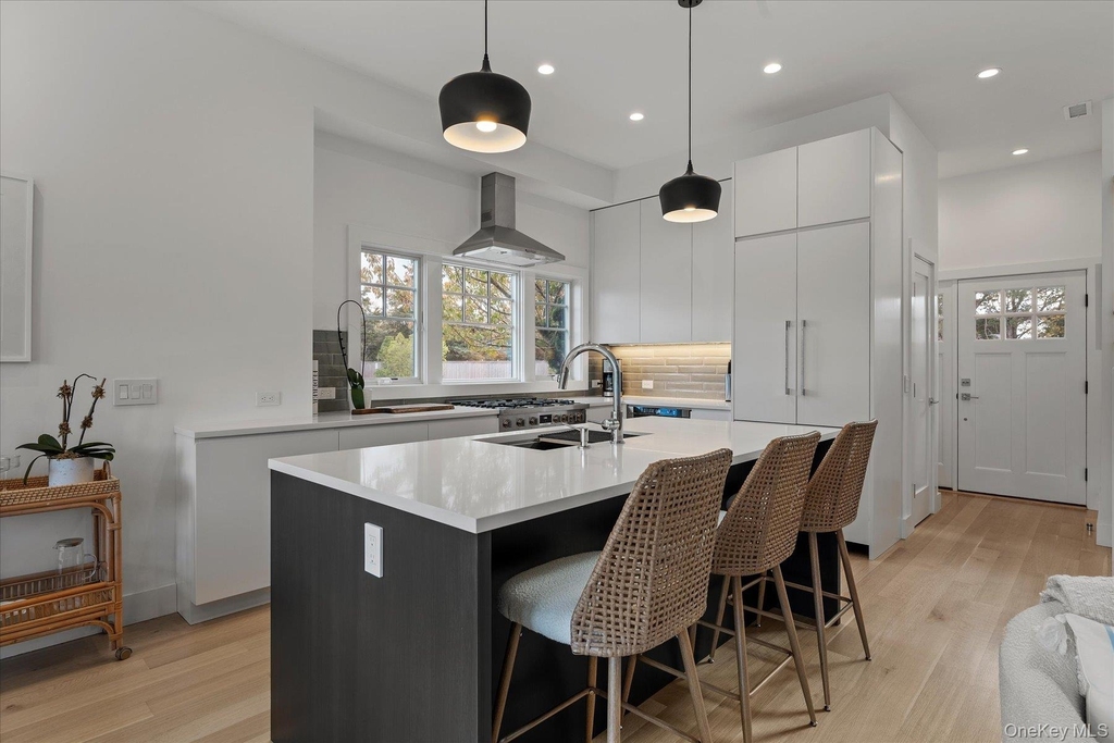 68 Foster Avenue - Photo 2