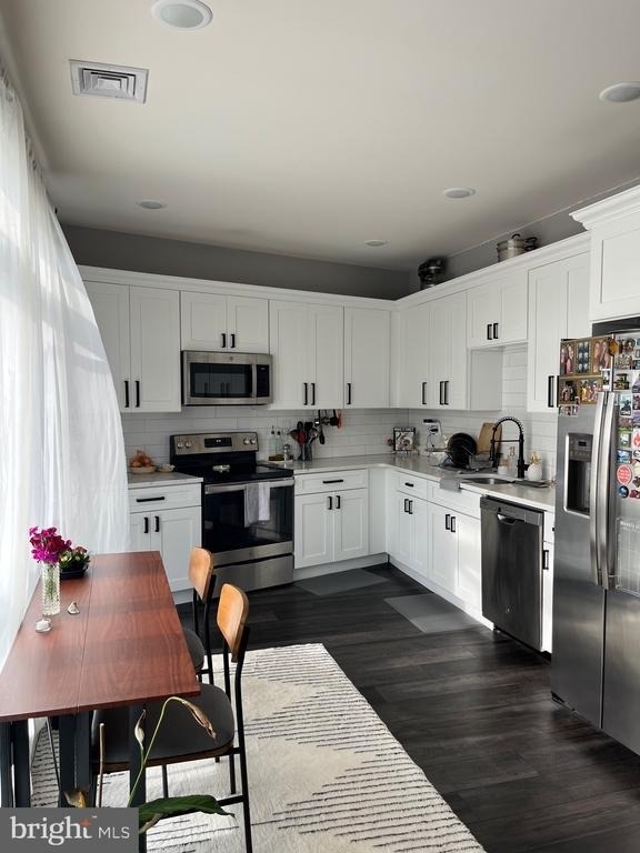 4001 Ridge Avenue - Photo 9