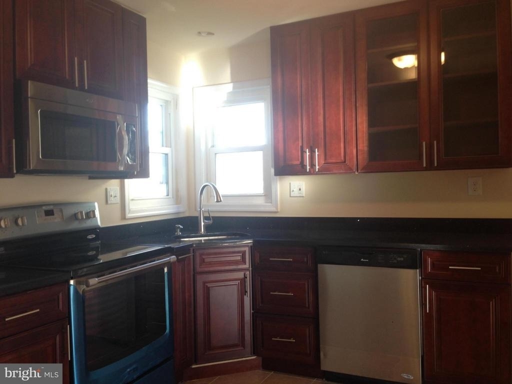 7208 Powhatan Street - Photo 0