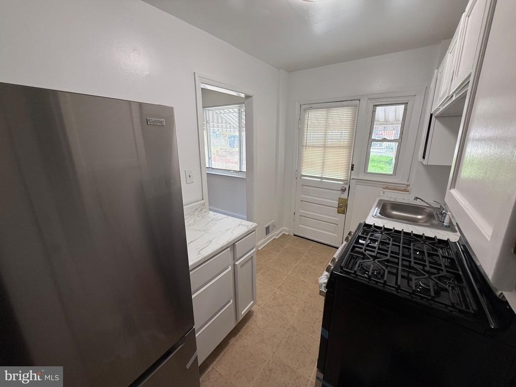 374 Chaplin Street Se - Photo 15