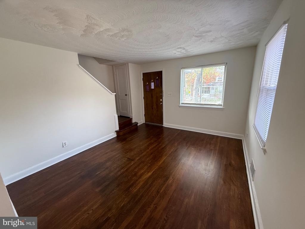 374 Chaplin Street Se - Photo 13