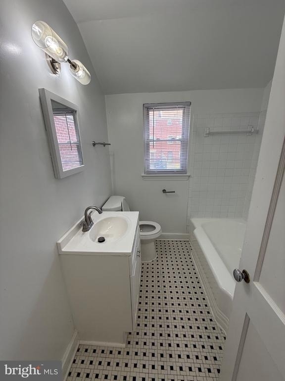 374 Chaplin Street Se - Photo 5